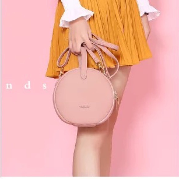 Casual versatile strap & wrist circular bag - Picture 5 of 14